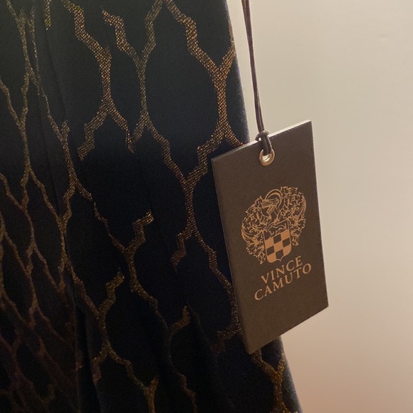 Vince Camuto cocktail dress never been worn and in great condition. - Picture 2 of 10